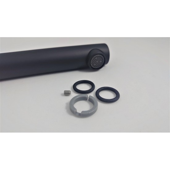 Spout : BLACK